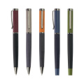 Vente chaude chinoise Nouveau Arrivée 2021 Classic Black Ink Pen Crene Design Metallic Ballpoint Pens avec logo personnalisé